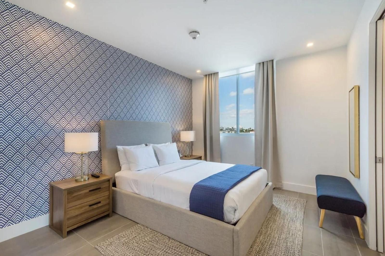 2br South | 5 Min To | Modern & Cozy